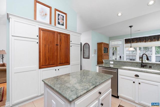 411 HERITAGE CT, Charlottesville, VA 22903