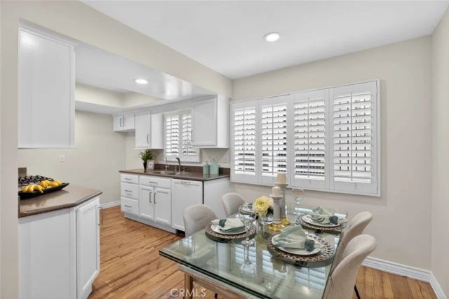 305 E Valencia J, Burbank, CA 91502