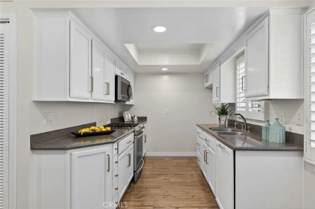 305 E Valencia J, Burbank, CA 91502