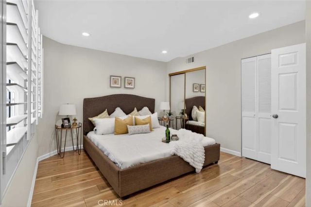305 E Valencia J, Burbank, CA 91502