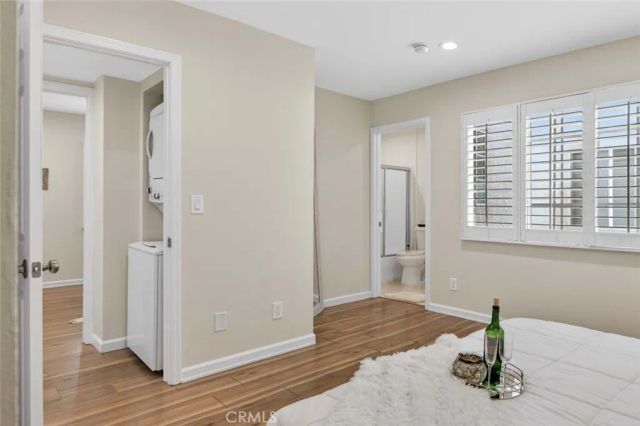 305 E Valencia J, Burbank, CA 91502