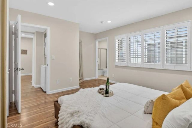 305 E Valencia J, Burbank, CA 91502
