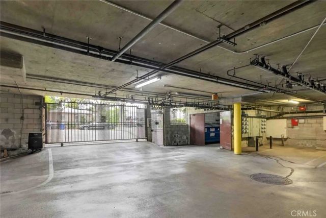 305 E Valencia J, Burbank, CA 91502