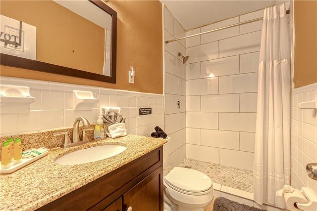 1517 NE 17th Terrace, Fort Lauderdale, FL 33304