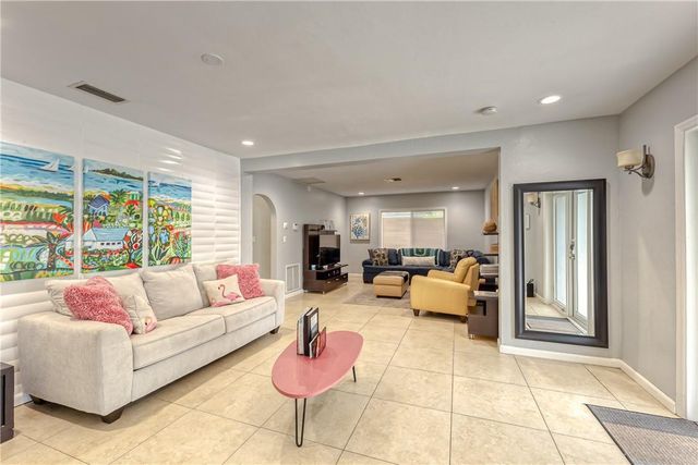 1517 NE 17th Terrace, Fort Lauderdale, FL 33304