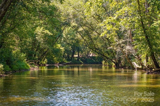 2071 Thoroughbred Way G19, Lenoir, NC 28645