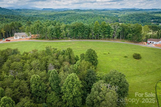 2071 Thoroughbred Way G19, Lenoir, NC 28645