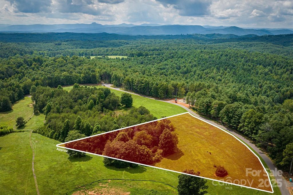 2071 Thoroughbred Way G19, Lenoir, NC 28645