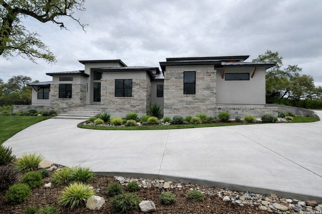 24318 Tres Arroyos, Boerne, TX 78006