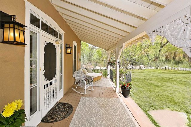 7 Camino De Pastores A and B, Santa Fe, NM 87506