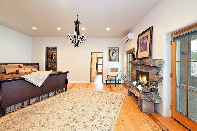 7 Camino De Pastores A and B, Santa Fe, NM 87506