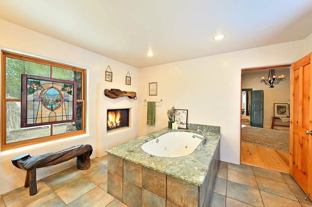 7 Camino De Pastores A and B, Santa Fe, NM 87506
