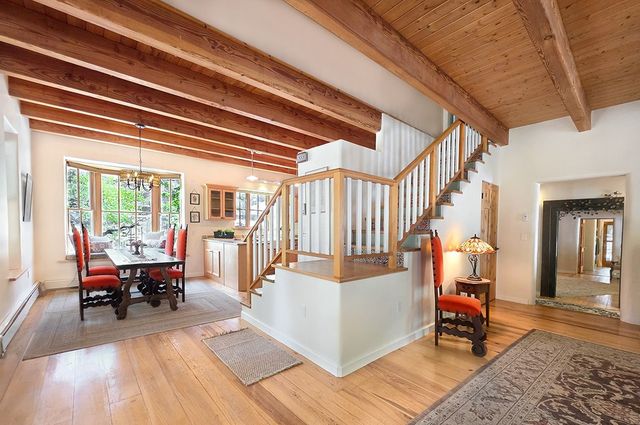 7 Camino De Pastores A and B, Santa Fe, NM 87506