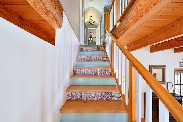 7 Camino De Pastores A and B, Santa Fe, NM 87506