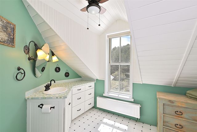 7 Camino De Pastores A and B, Santa Fe, NM 87506