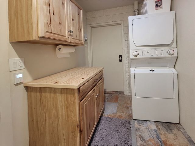 7 Camino De Pastores A and B, Santa Fe, NM 87506