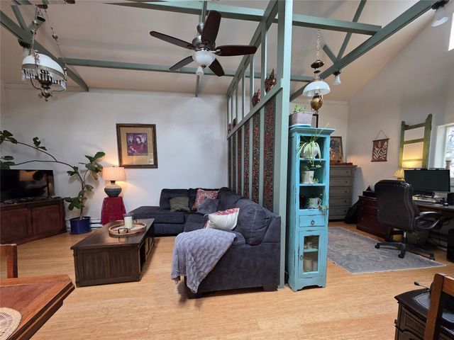 7 Camino De Pastores A and B, Santa Fe, NM 87506