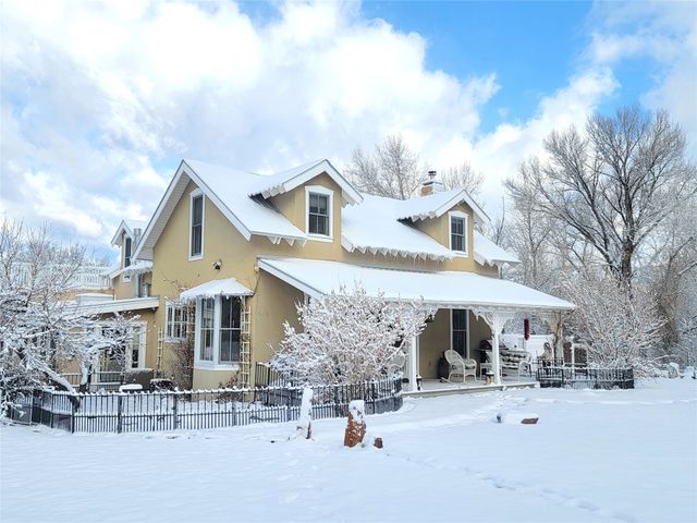 7 Camino De Pastores A and B, Santa Fe, NM 87506