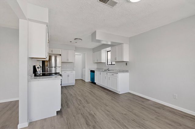 7604 Callow Street NE, Albuquerque, NM 87109