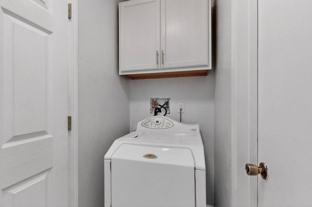 7604 Callow Street NE, Albuquerque, NM 87109