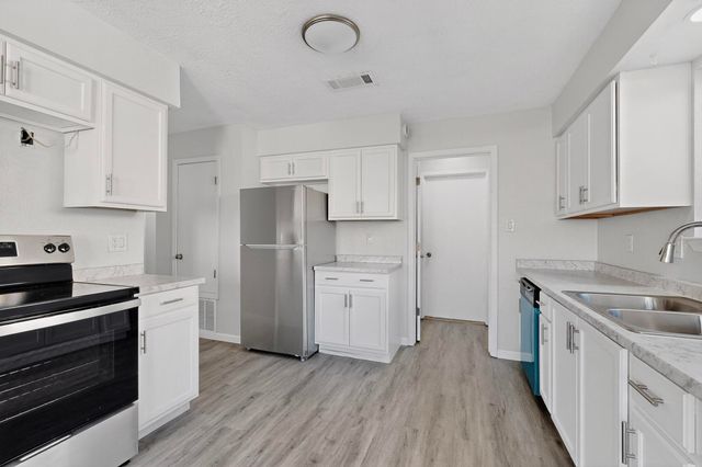 7604 Callow Street NE, Albuquerque, NM 87109