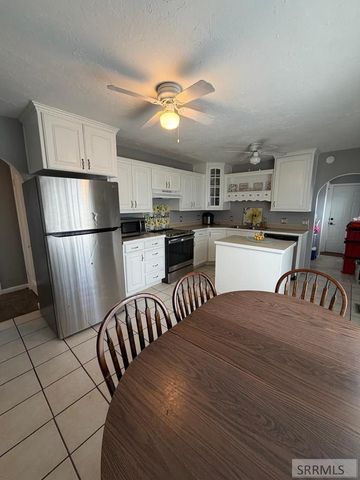 10819 37 E, Idaho Falls, ID 83401