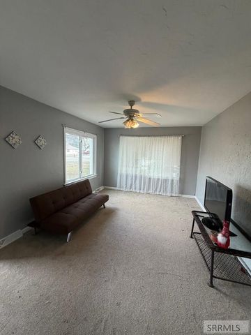 10819 37 E, Idaho Falls, ID 83401