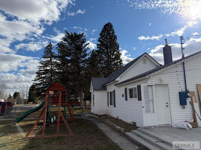 10819 37 E, Idaho Falls, ID 83401