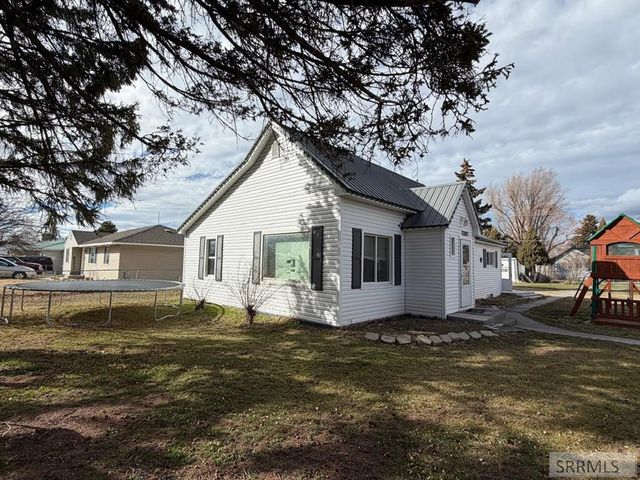 10819 37 E, Idaho Falls, ID 83401