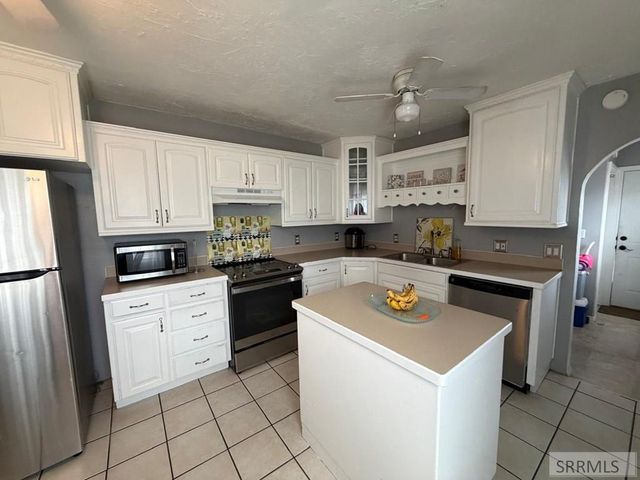 10819 37 E, Idaho Falls, ID 83401