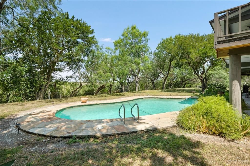 Image 15 of property listing at 17472 Arroyo Bank Drive, Harlingen, TX 78552