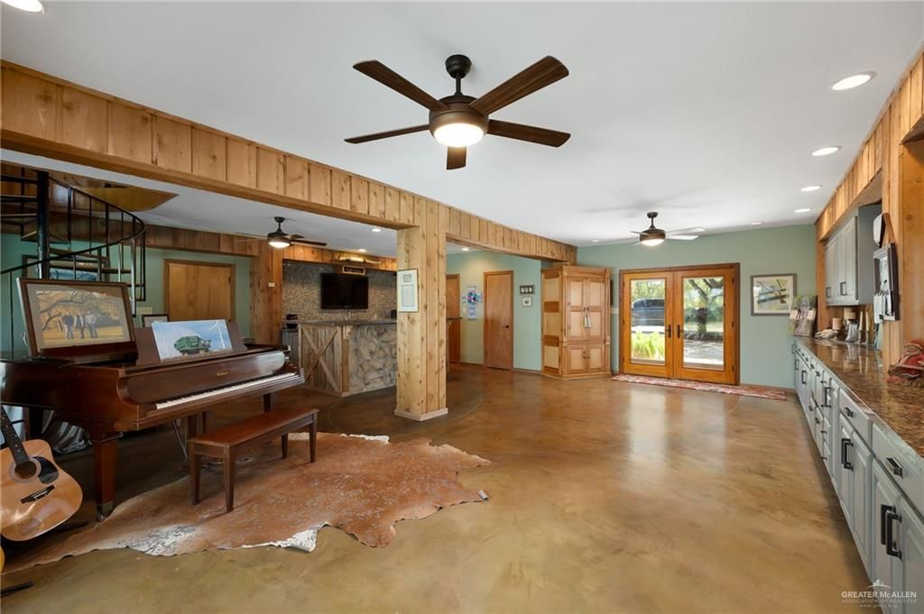 Image 20 of property listing at 17472 Arroyo Bank Drive, Harlingen, TX 78552