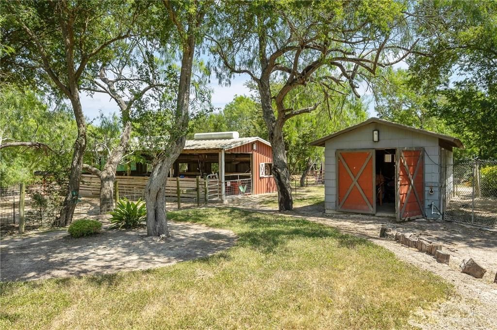 Image 9 of property listing at 17472 Arroyo Bank Drive, Harlingen, TX 78552