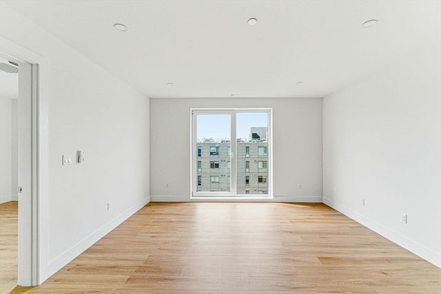 1035 Commonwealth Ave 207, Boston, MA 02215