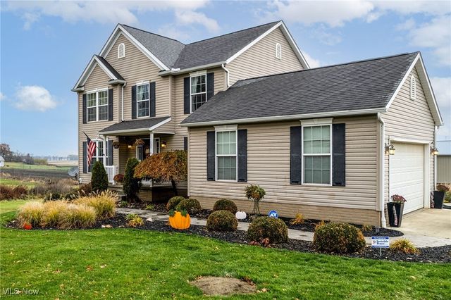 13014 Duquette Avenue NE, Hartville, OH 44632