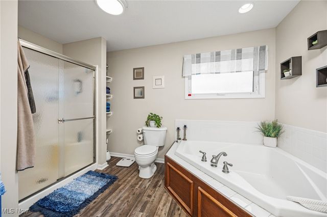 13014 Duquette Avenue NE, Hartville, OH 44632