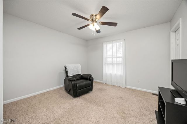 13014 Duquette Avenue NE, Hartville, OH 44632