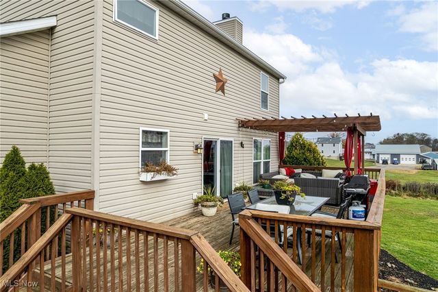 13014 Duquette Avenue NE, Hartville, OH 44632