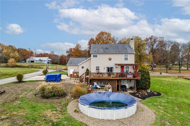 13014 Duquette Avenue NE, Hartville, OH 44632