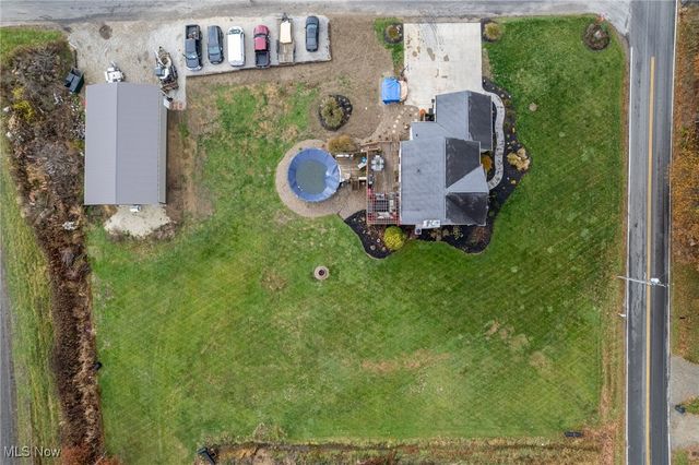 13014 Duquette Avenue NE, Hartville, OH 44632