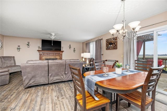 13014 Duquette Avenue NE, Hartville, OH 44632