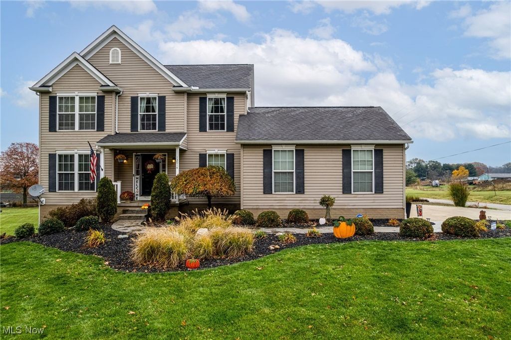 13014 Duquette Avenue NE, Hartville, OH 44632