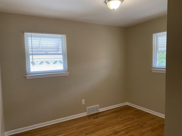 1761 Grange Road, Trenton, MI 48183