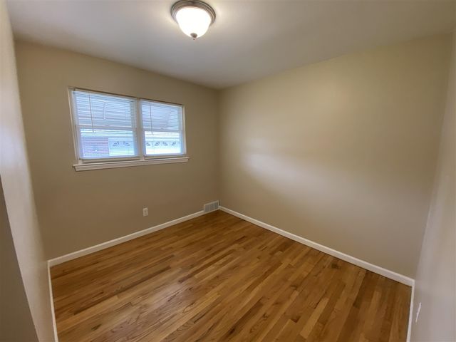 1761 Grange Road, Trenton, MI 48183