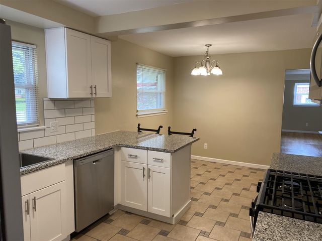 1761 Grange Road, Trenton, MI 48183