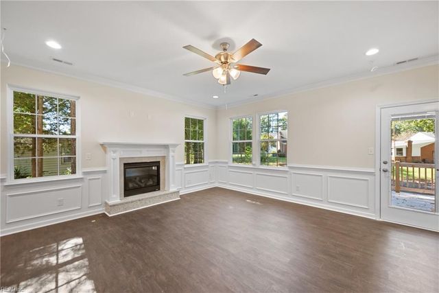 17319 Warwick BLVD, Newport News, VA 23603