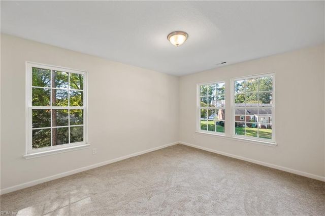 17319 Warwick BLVD, Newport News, VA 23603