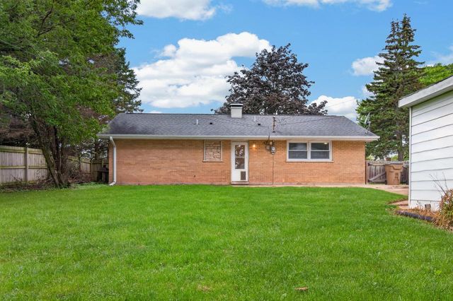12515 41st AVENUE, Pleasant Prairie, WI 53158