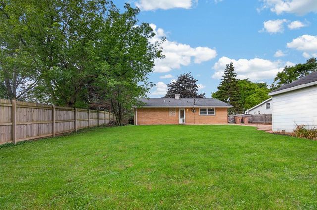 12515 41st AVENUE, Pleasant Prairie, WI 53158