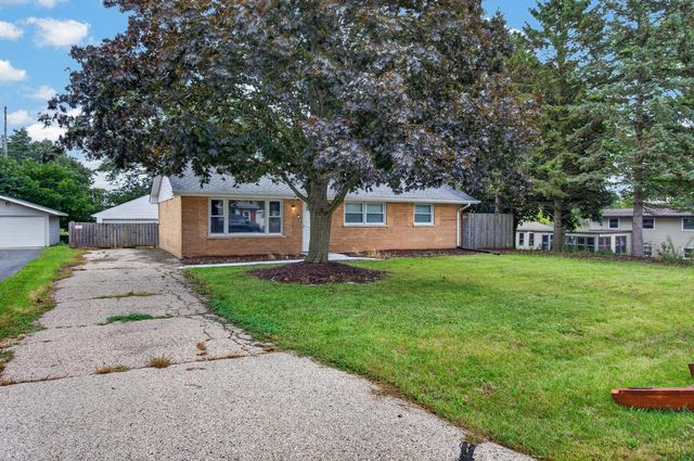 12515 41st AVENUE, Pleasant Prairie, WI 53158